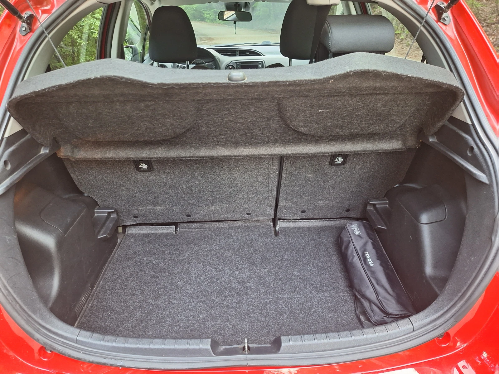 Toyota Yaris 1.5, първи собственик, гаранция., снимка 9 - Автомобили и джипове - 54963433