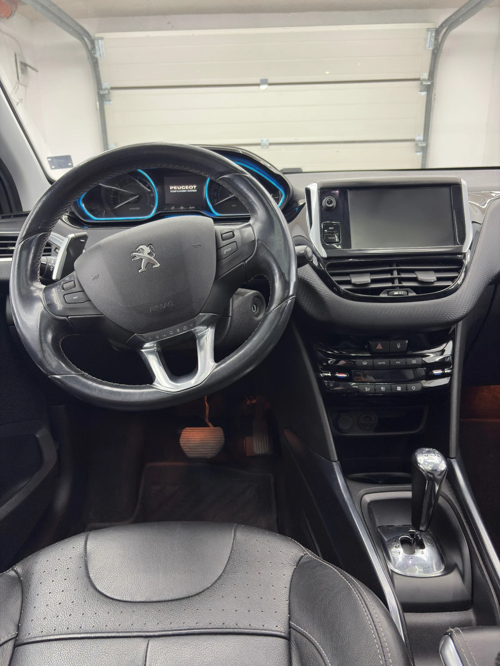 Peugeot 2008 Панорама / Подгреви, снимка 9 - Автомобили и джипове - 55871477