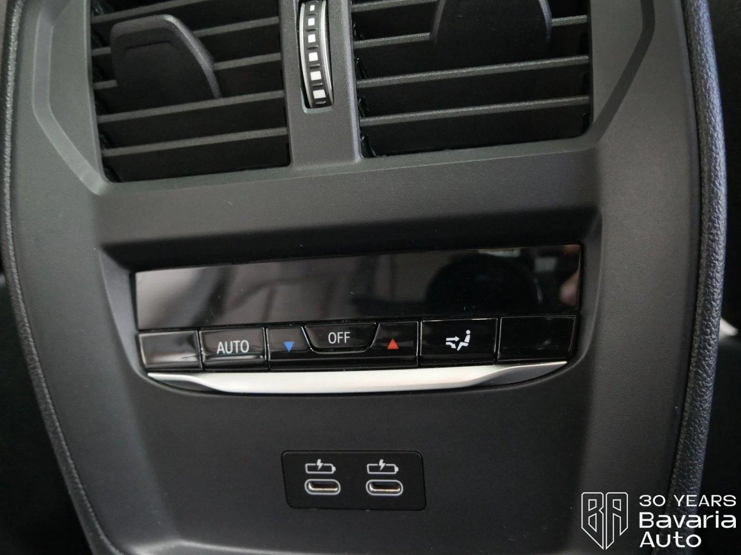 BMW 340 d xDrive Touring M Sport Paket Sportautomatic, снимка 13 - Автомобили и джипове - 56235265