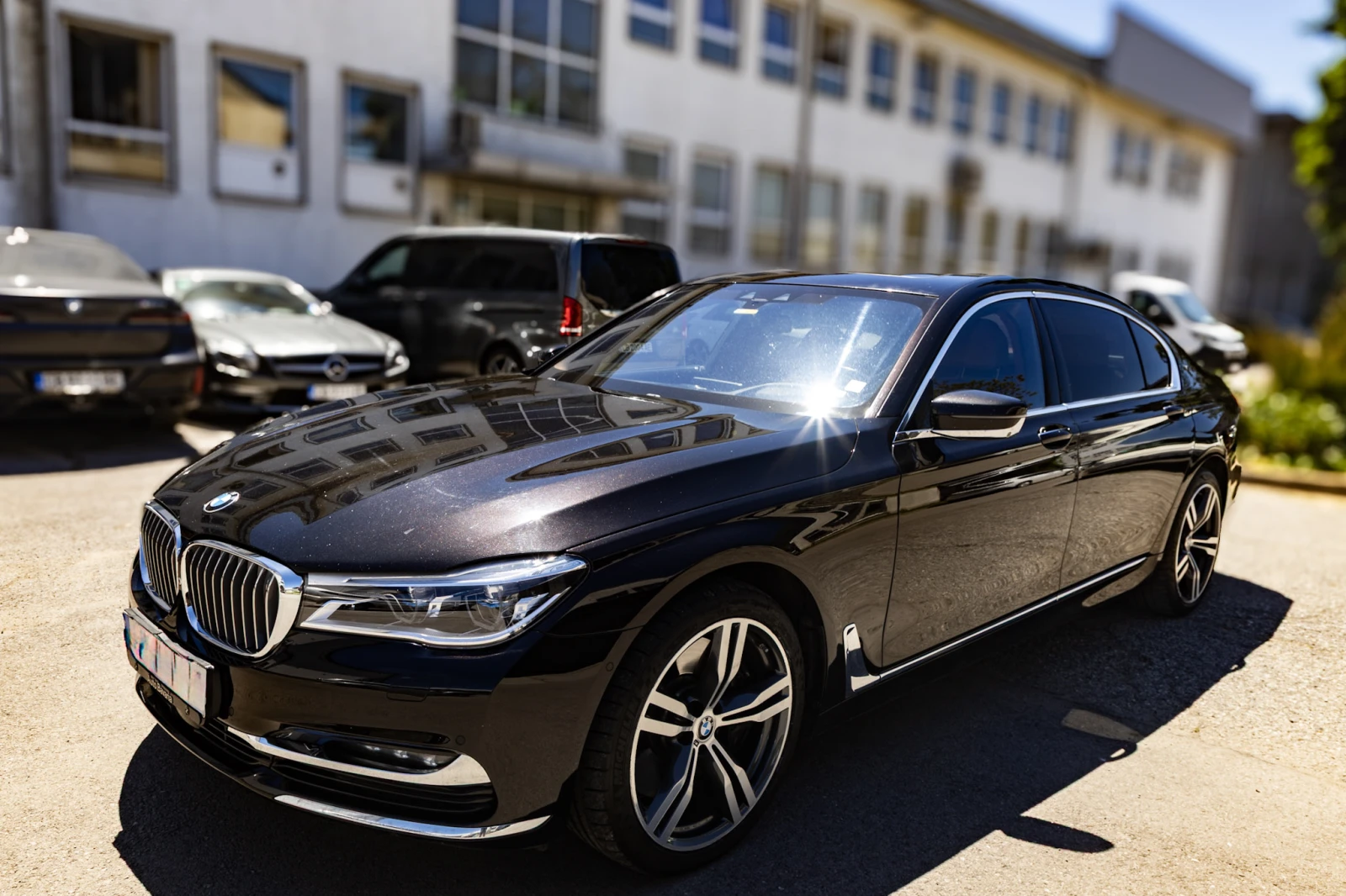 BMW 760, снимка 4 - Автомобили и джипове - 56251267