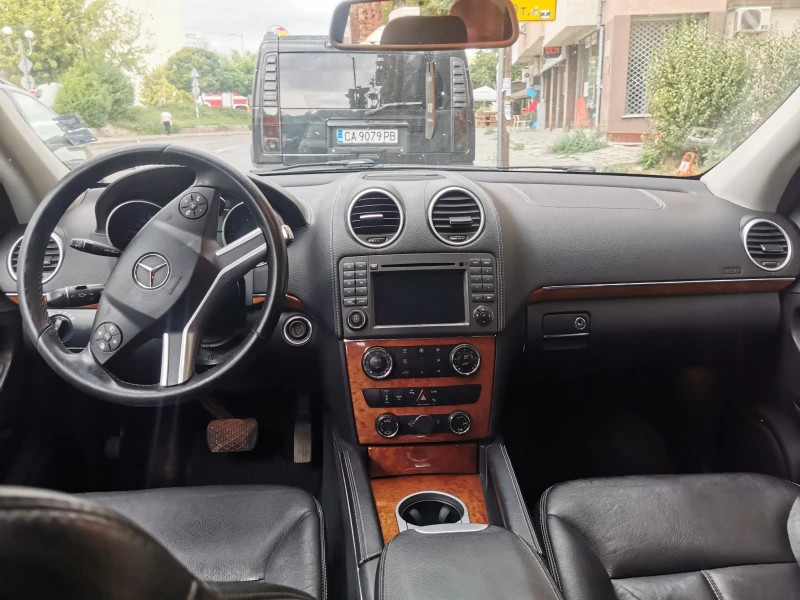 Mercedes-Benz GL 320, снимка 11 - Автомобили и джипове - 46934347