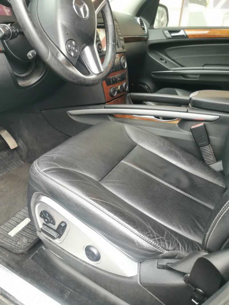 Mercedes-Benz GL 320, снимка 13 - Автомобили и джипове - 46934347