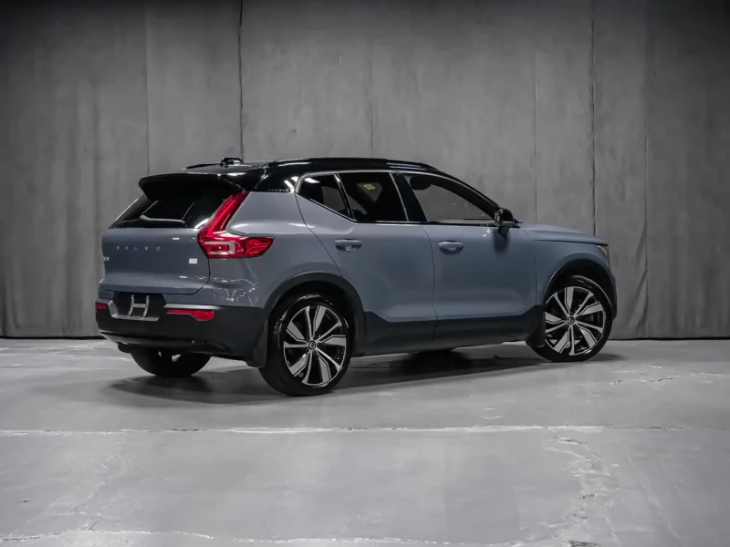 Volvo XC40 * Ultimate/Ultra * 4x4 * 360 * Harman/Kardon , снимка 6 - Автомобили и джипове - 52811922
