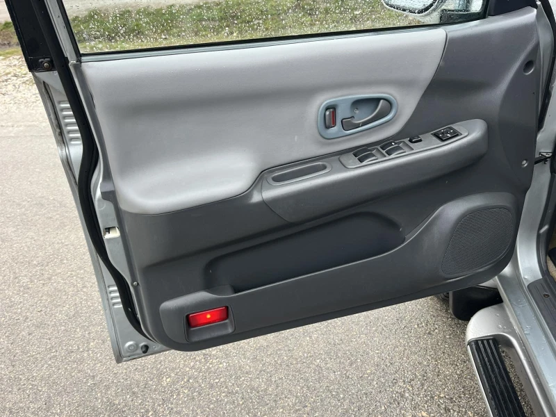 Mitsubishi Pajero sport 2.5TDI 99кс 4Х4, БЪРЗИ, БАВНИ И БЛОКАЖ КЛИМА ИТАЛИ, снимка 7 - Автомобили и джипове - 53249108