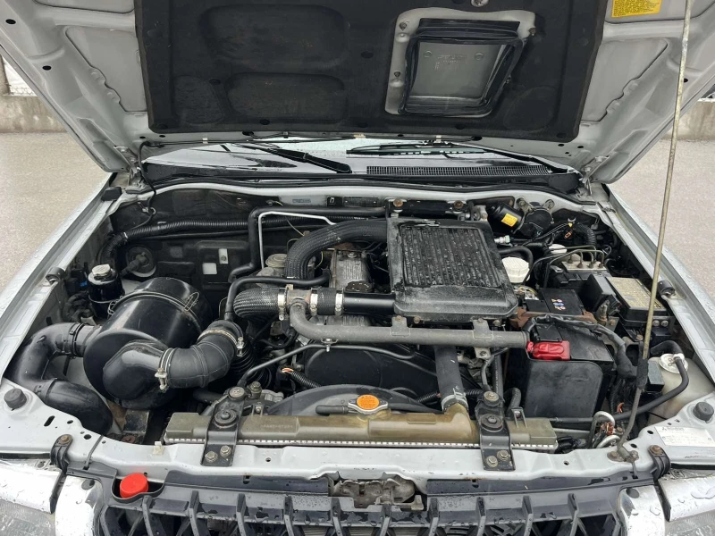 Mitsubishi Pajero sport 2.5TDI 99кс 4Х4, БЪРЗИ, БАВНИ И БЛОКАЖ КЛИМА ИТАЛИ, снимка 17 - Автомобили и джипове - 53249108