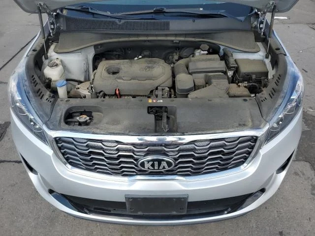 Kia Sorento 2.4. бензин Трета 3, снимка 2 - Автомобили и джипове - 55300115