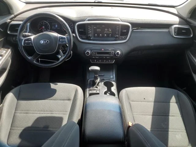 Kia Sorento 2.4. бензин Трета 3, снимка 4 - Автомобили и джипове - 55300115