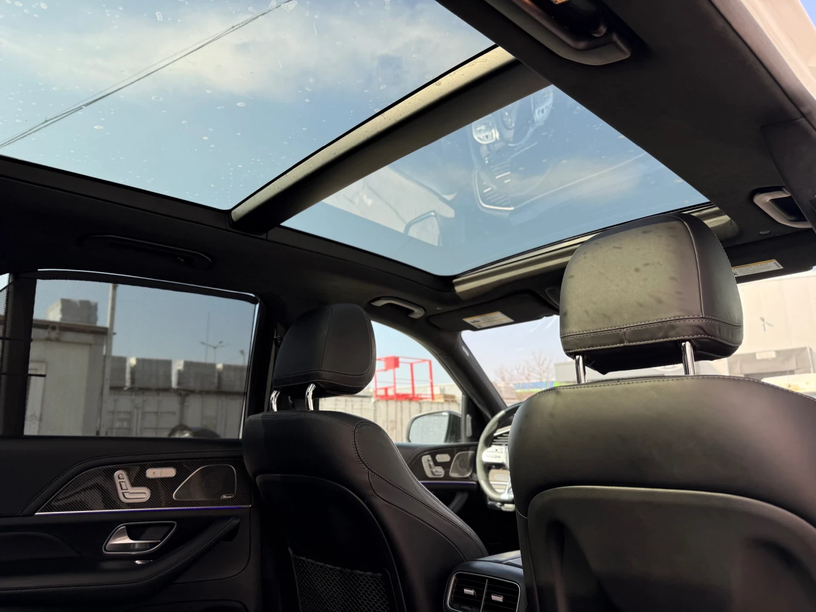 Mercedes-Benz GLE 63S AMG+ V8 BiTurbo+ Панорама+ Подгрев+ Обдухване, снимка 9 - Автомобили и джипове - 53864926