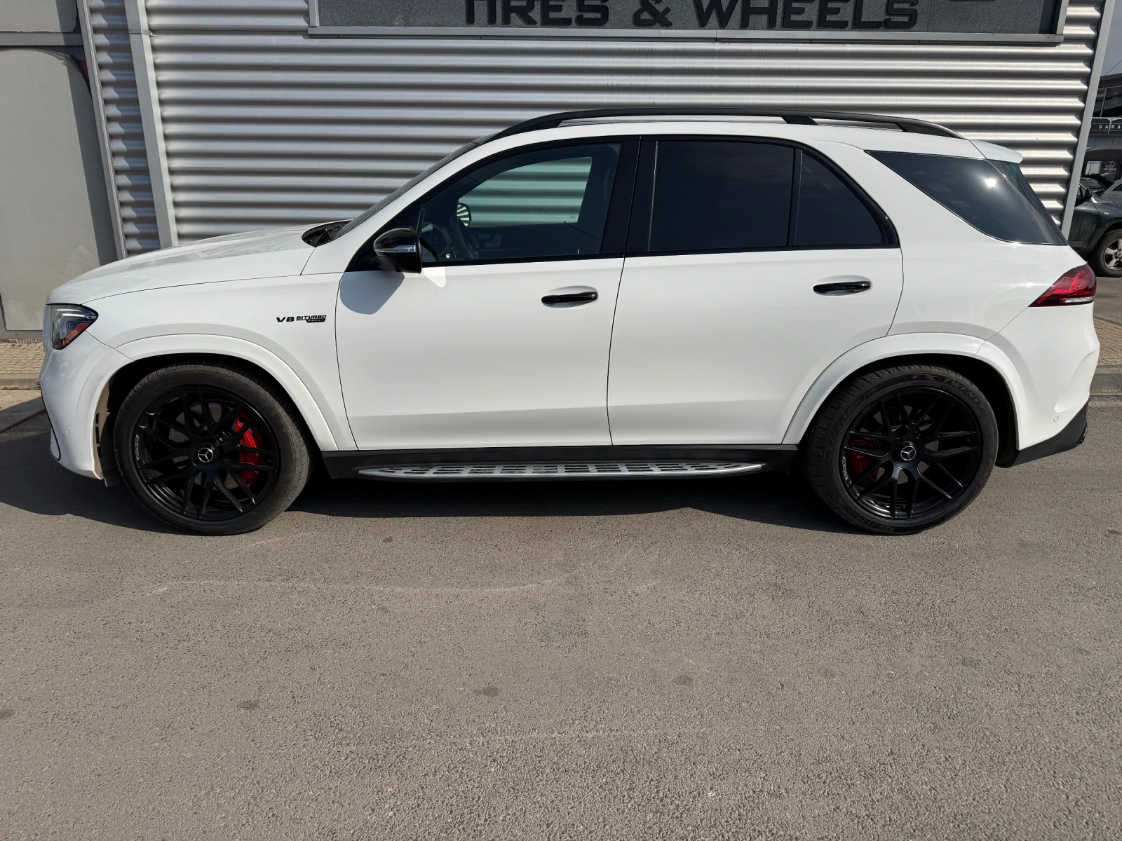 Mercedes-Benz GLE 63S AMG+ V8 BiTurbo+ Панорама+ Подгрев+ Обдухване, снимка 2 - Автомобили и джипове - 53864926