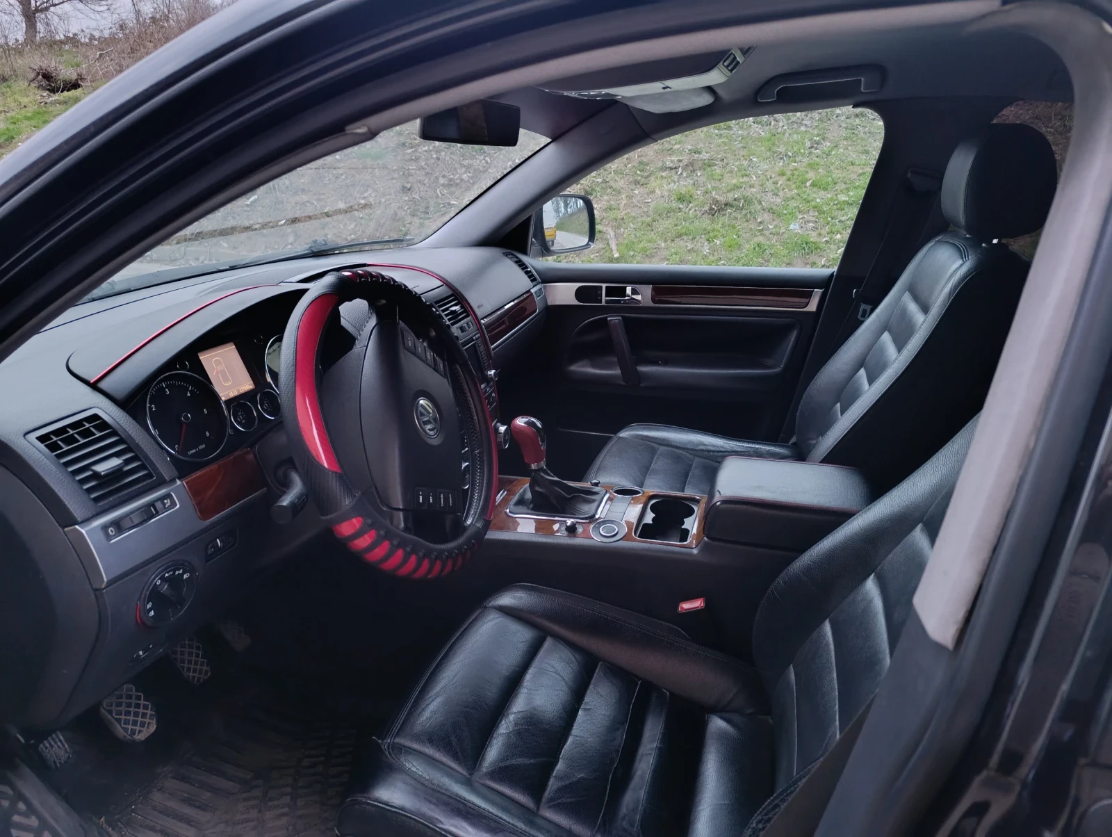 VW Touareg, снимка 4 - Автомобили и джипове - 53890554