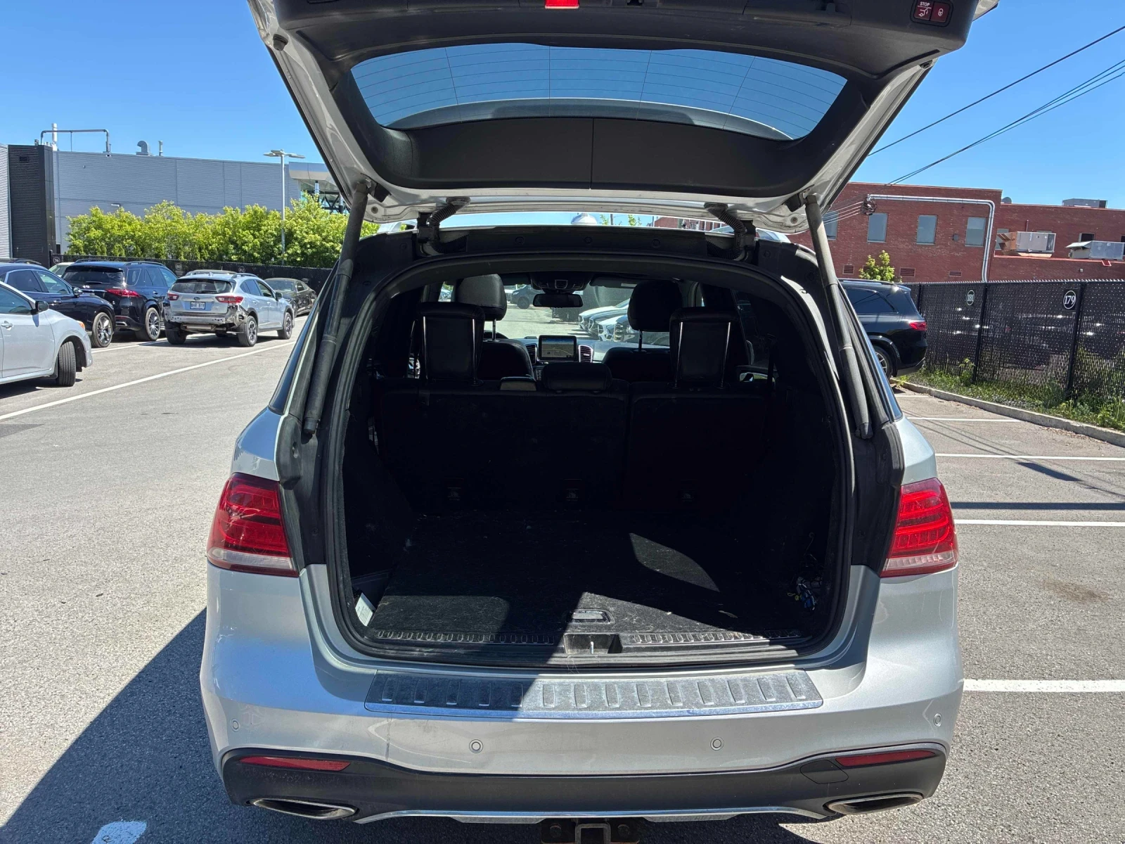 Mercedes-Benz GLE 400 GLE 400* HARMAN KARDON* KEYLESS* ПОДГРЕВ* , снимка 12 - Автомобили и джипове - 55040509