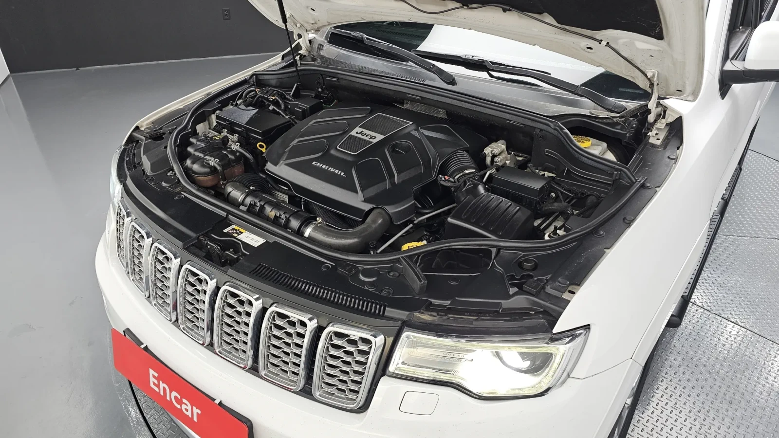 Jeep Grand cherokee SUMMIT| DISTRONIC| HARMAN| 8ZF| ПАНО, снимка 14 - Автомобили и джипове - 55220246