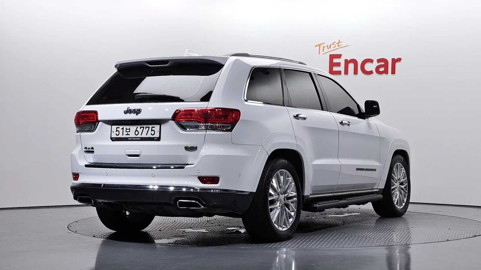 Jeep Grand cherokee SUMMIT| DISTRONIC| HARMAN| 8ZF| ПАНО, снимка 3 - Автомобили и джипове - 55220246