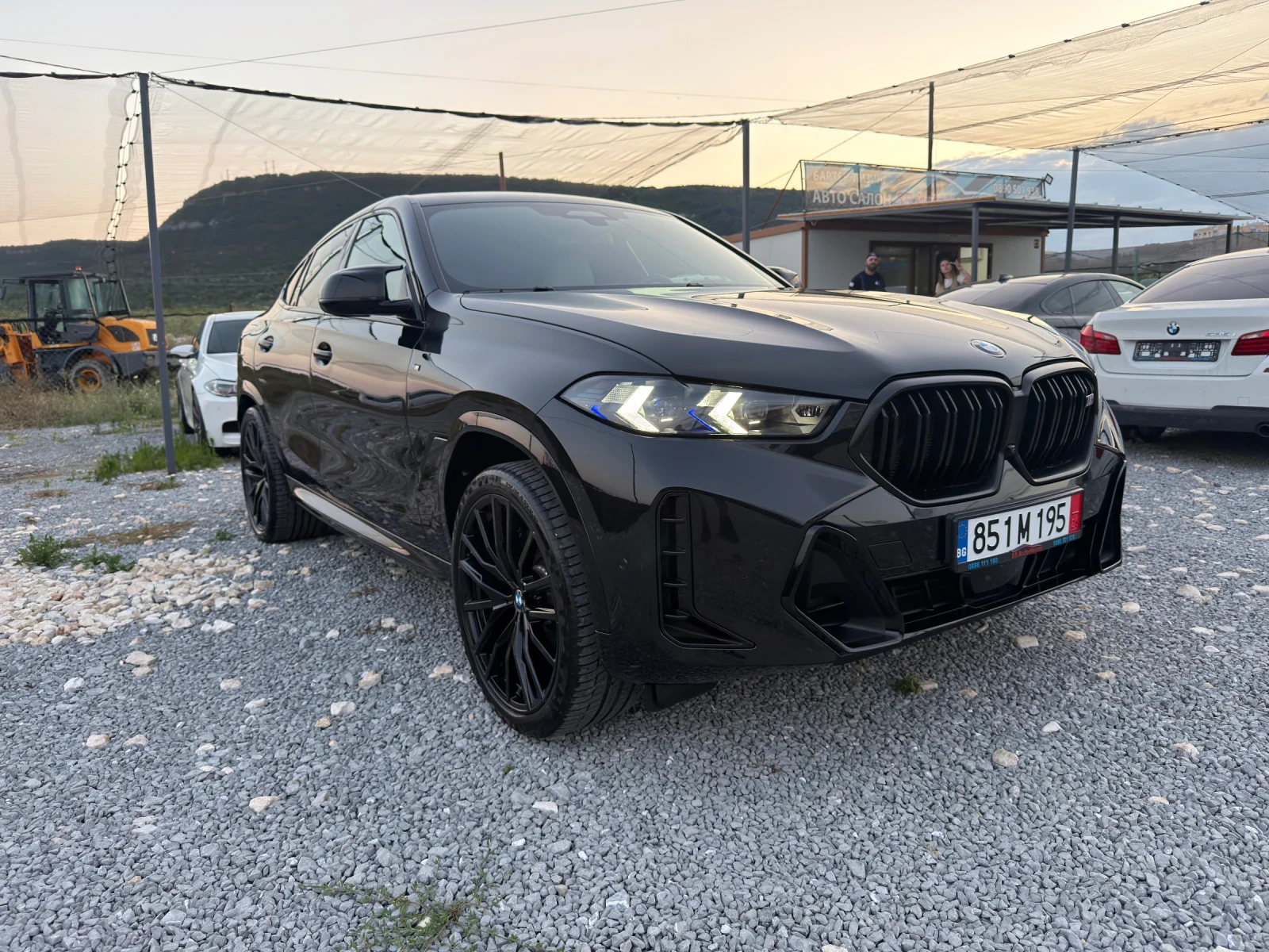 BMW X6 M60I-14000km B&W FuLL, снимка 7 - Автомобили и джипове - 55437205