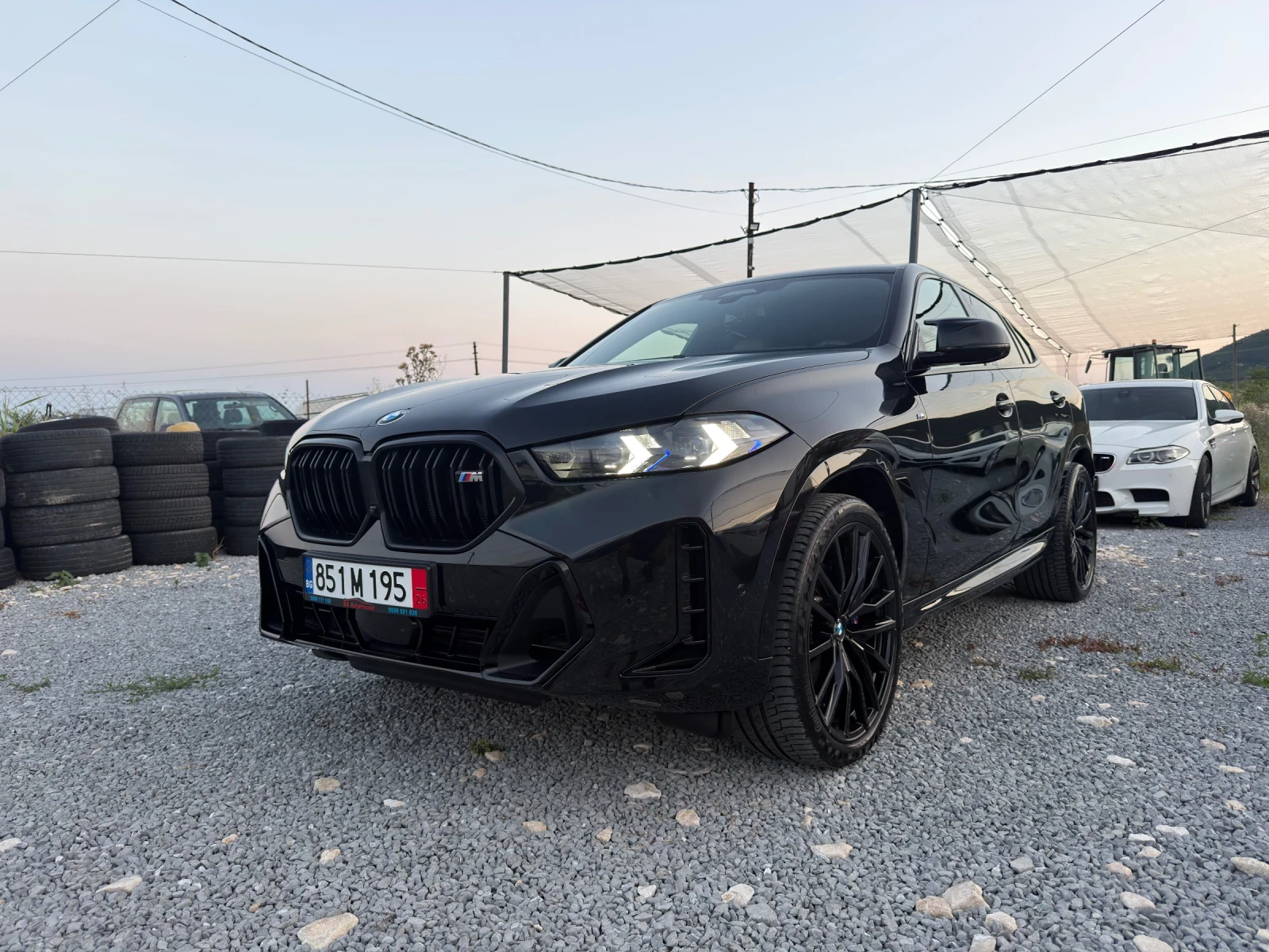 BMW X6 M60I-14000km B&W FuLL, снимка 8 - Автомобили и джипове - 55437205