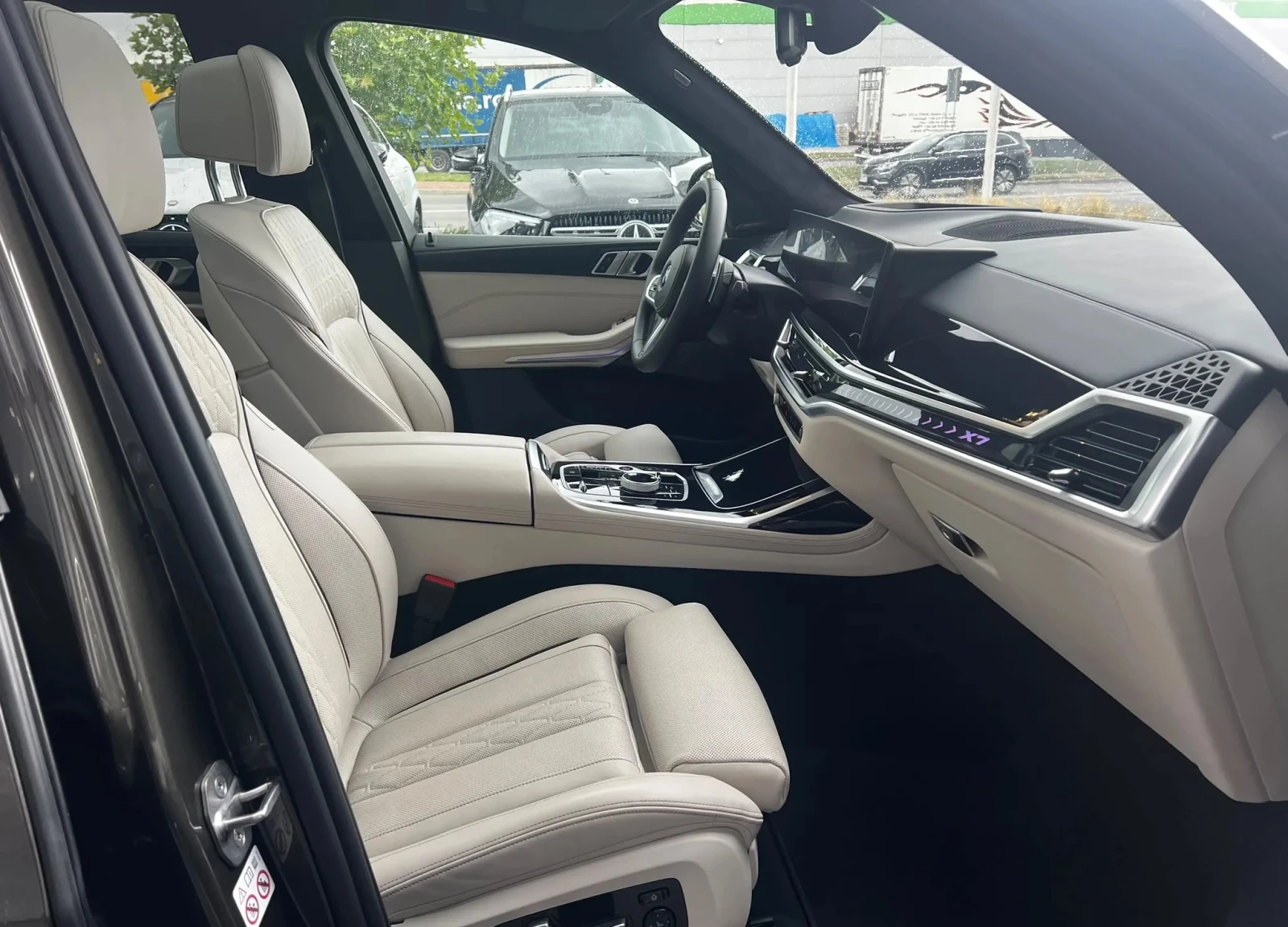 BMW X7 40d xDrive M-Sport PRO MHEV, снимка 6 - Автомобили и джипове - 56199483