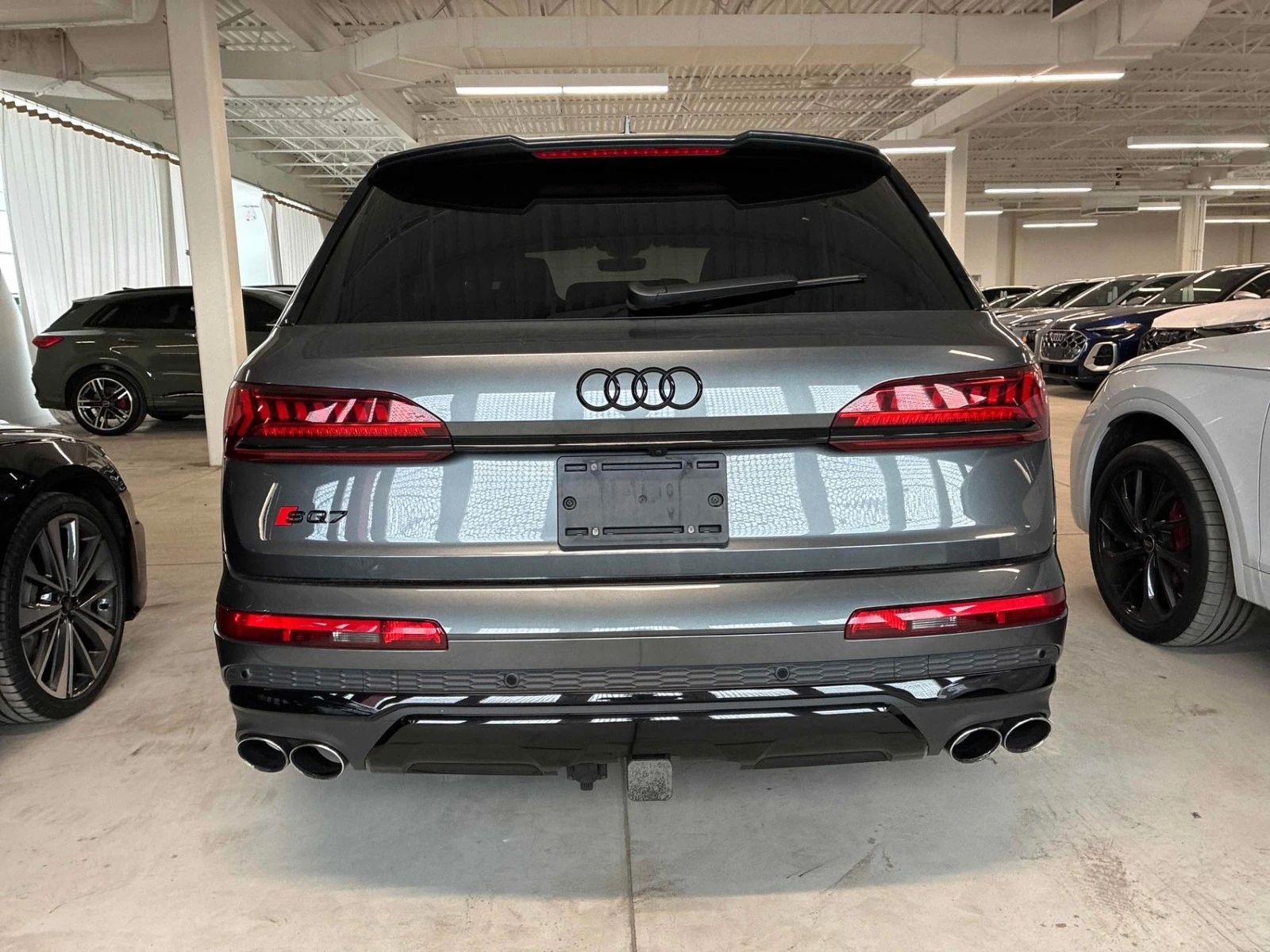 Audi SQ7 I TECHNIK I Цена до България & АвтоКредит, снимка 5 - Автомобили и джипове - 56243259