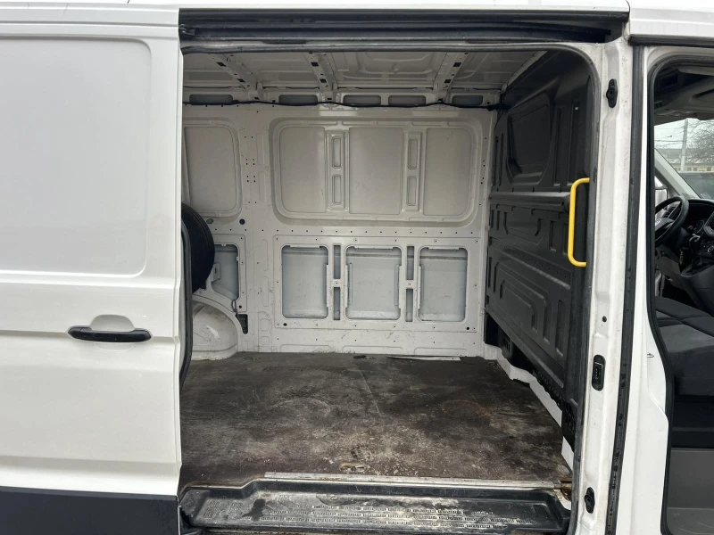 VW Crafter, снимка 15 - Бусове и автобуси - 53380111