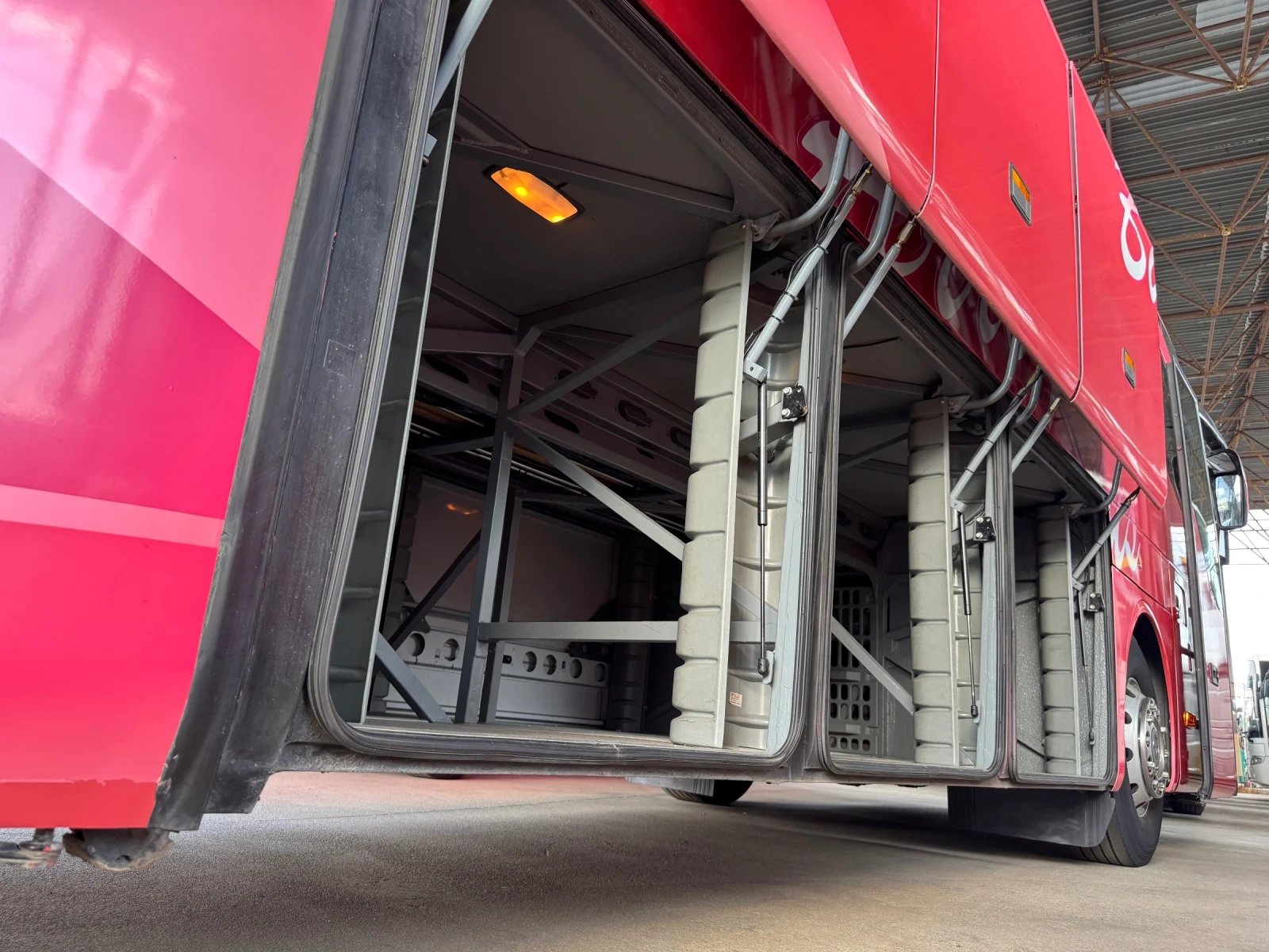 Mercedes-Benz Tourismo O 350 RHD 16RHD   57 | Mobile.bg   14