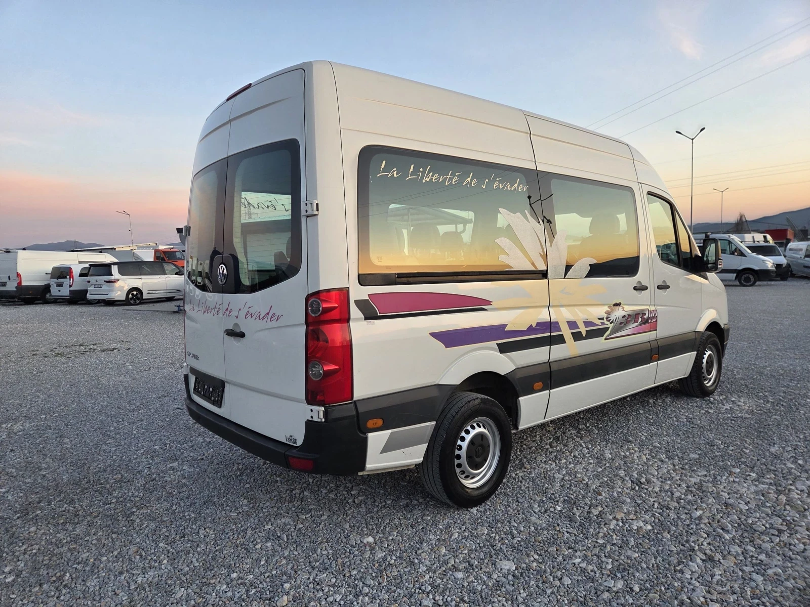 VW Crafter 2.5 TDI, Пътнически,  9местен, Клима, снимка 5 - Бусове и автобуси - 53802453