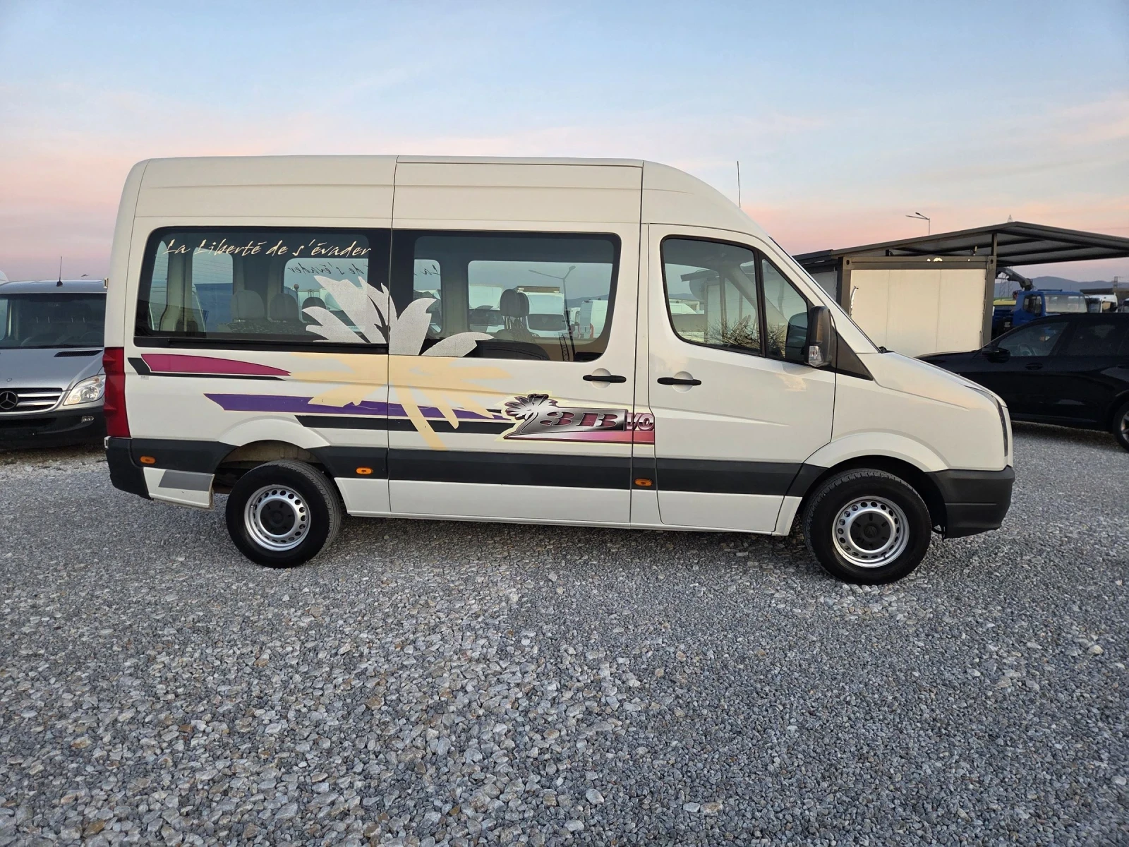 VW Crafter 2.5 TDI, Пътнически,  9местен, Клима, снимка 6 - Бусове и автобуси - 53802453