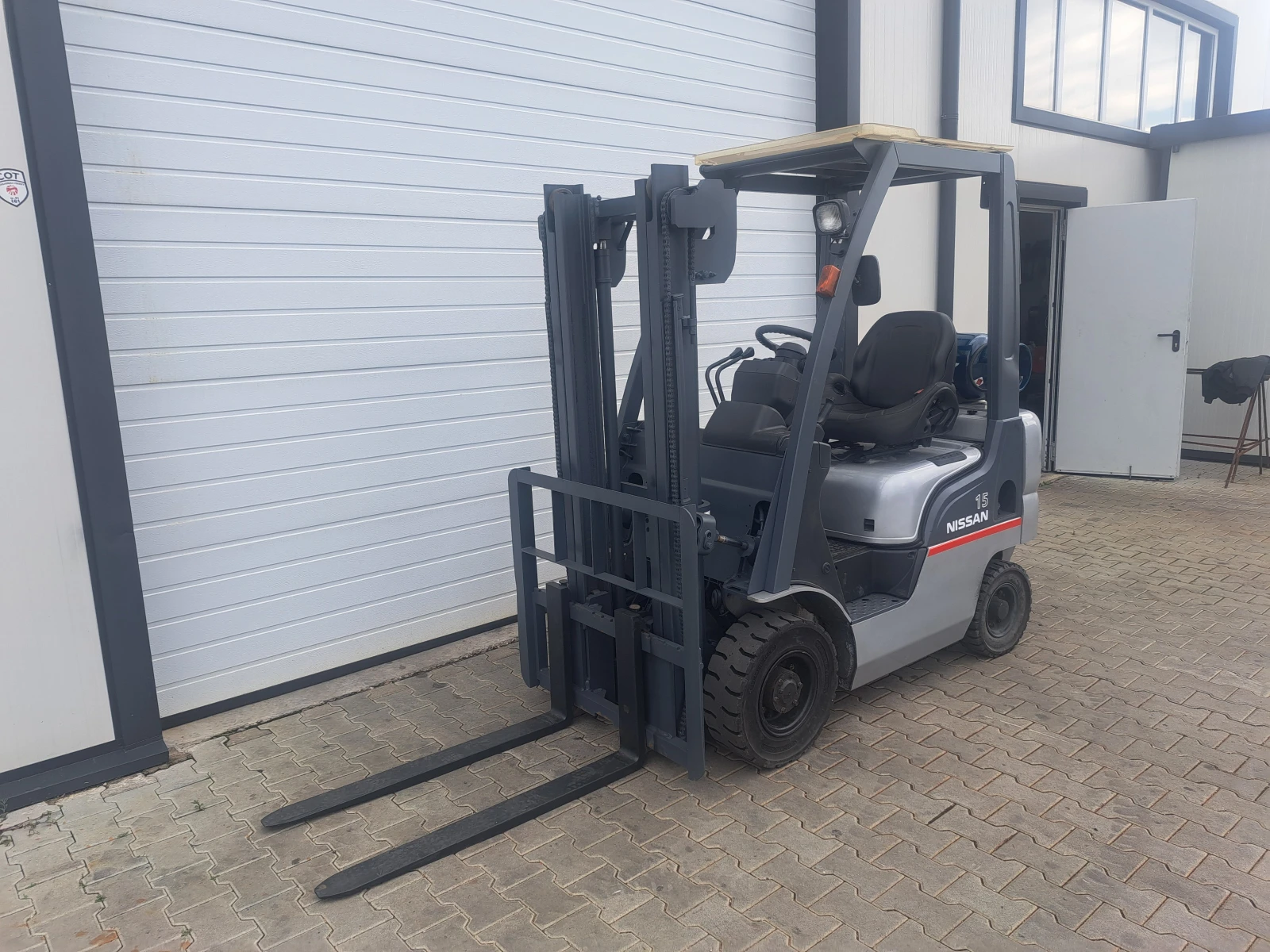  Nissan | Mobile.bg   1