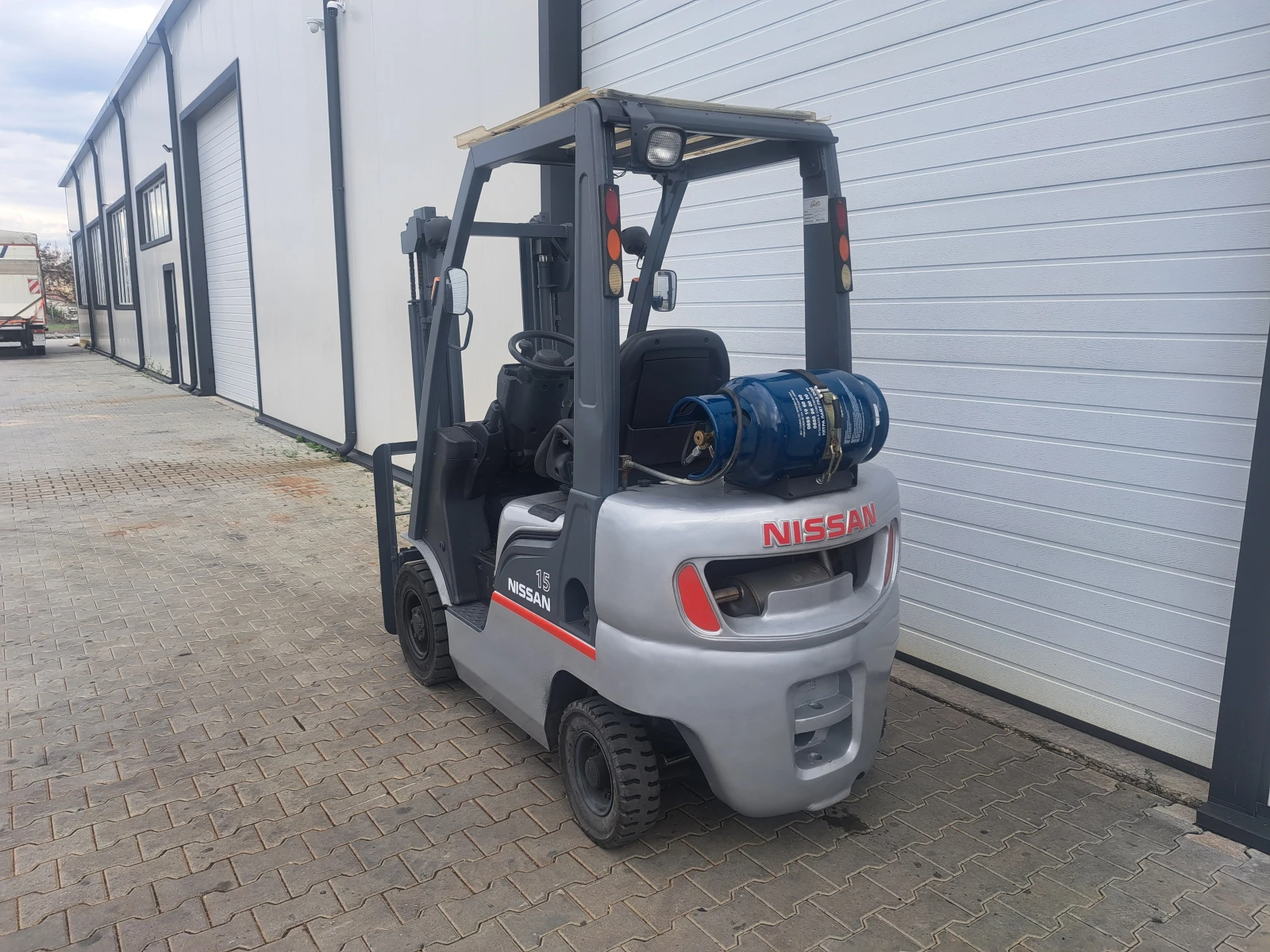  Nissan | Mobile.bg   2