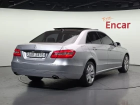 Mercedes-Benz E 300 Elegance, снимка 2