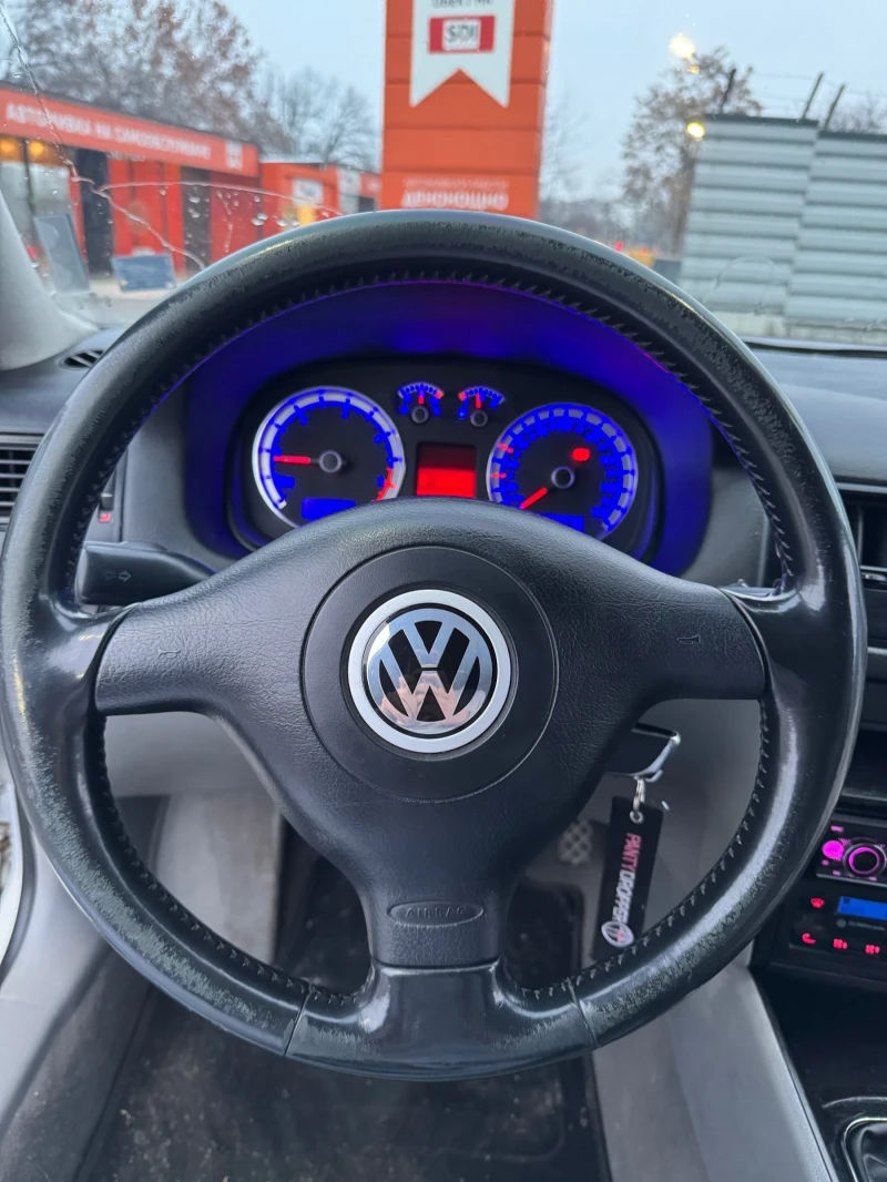 VW Golf, снимка 8 - Автомобили и джипове - 48693814