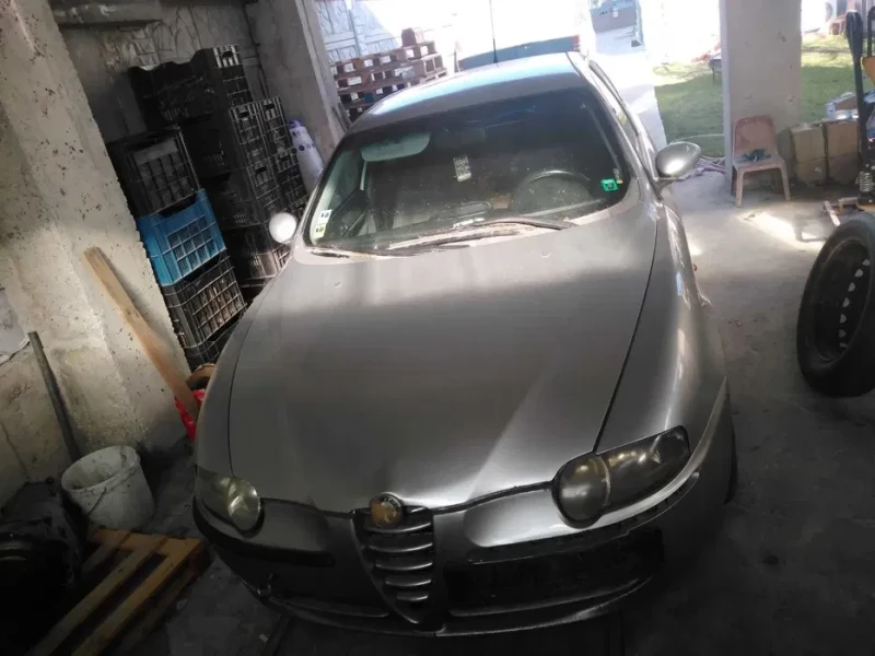 Alfa Romeo 147, снимка 1 - Автомобили и джипове - 48928780