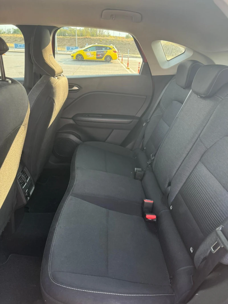 Renault Captur 1.3 (140кс) Първи Собственик / Лизинг през ДСК, снимка 14 - Автомобили и джипове - 52383605