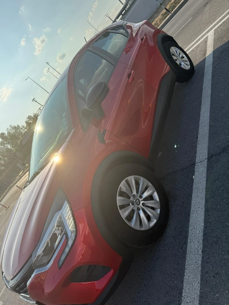 Renault Captur 1.3 (140кс) Първи Собственик / Лизинг през ДСК, снимка 6 - Автомобили и джипове - 52383605