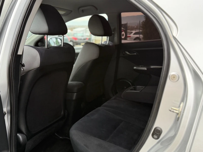 Honda Civic * ИТАЛИЯ* 1.8-140* i-VTEC* 183 ХИЛЯДИ* , снимка 11 - Автомобили и джипове - 52659143