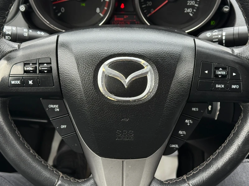 Mazda 3 1.6i 105к.с * Климатроник* , снимка 17 - Автомобили и джипове - 52825934