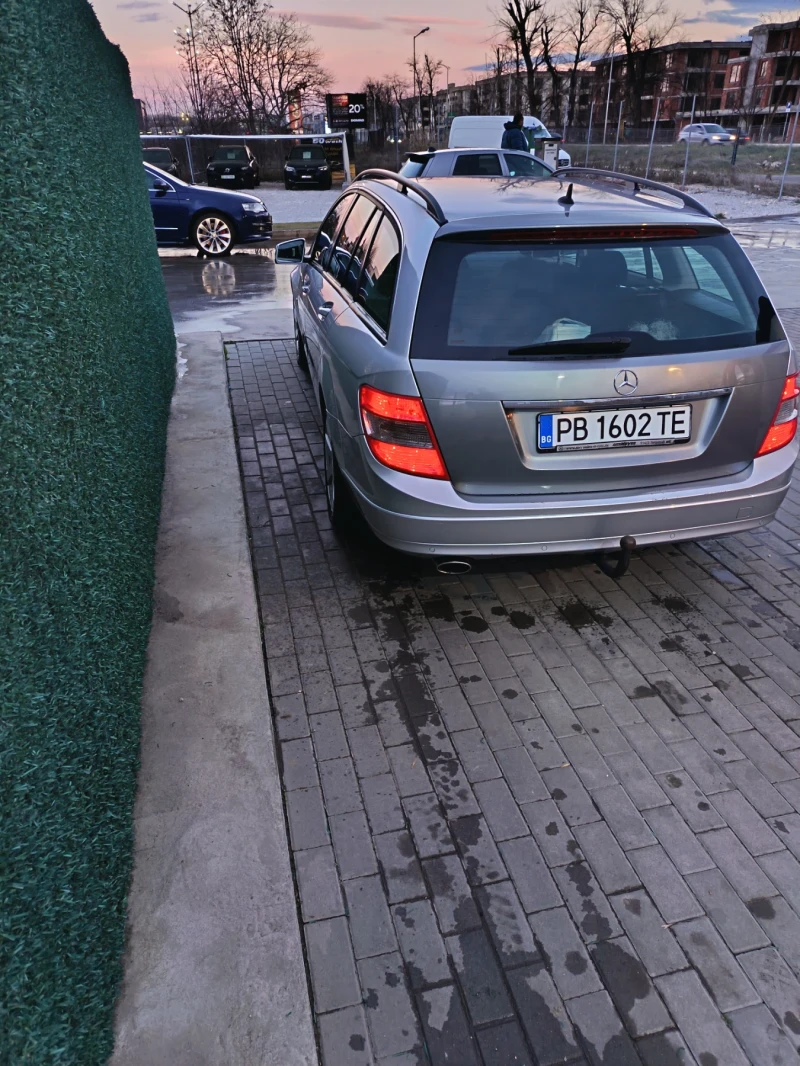 Mercedes-Benz C 220, снимка 4 - Автомобили и джипове - 53373849