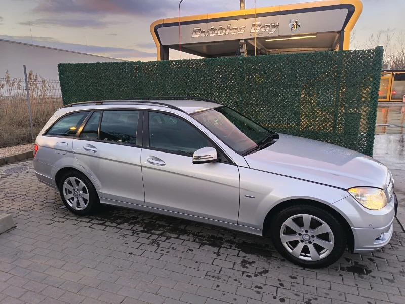 Mercedes-Benz C 220, снимка 3 - Автомобили и джипове - 53373849
