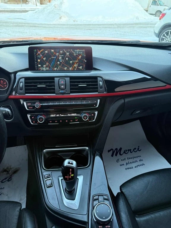 BMW 320 * 320i xDrive * CARFAX * ЦЕНА ДО БГ, снимка 8 - Автомобили и джипове - 53240661