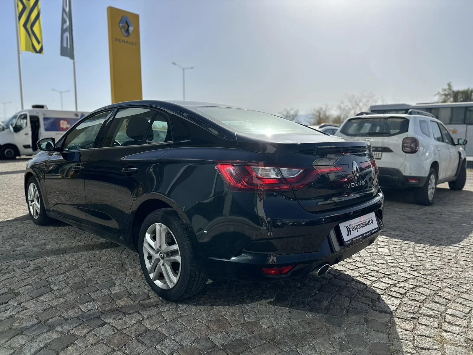 Renault Megane Sedan 1.5 DCi 115к.с - изображение 6