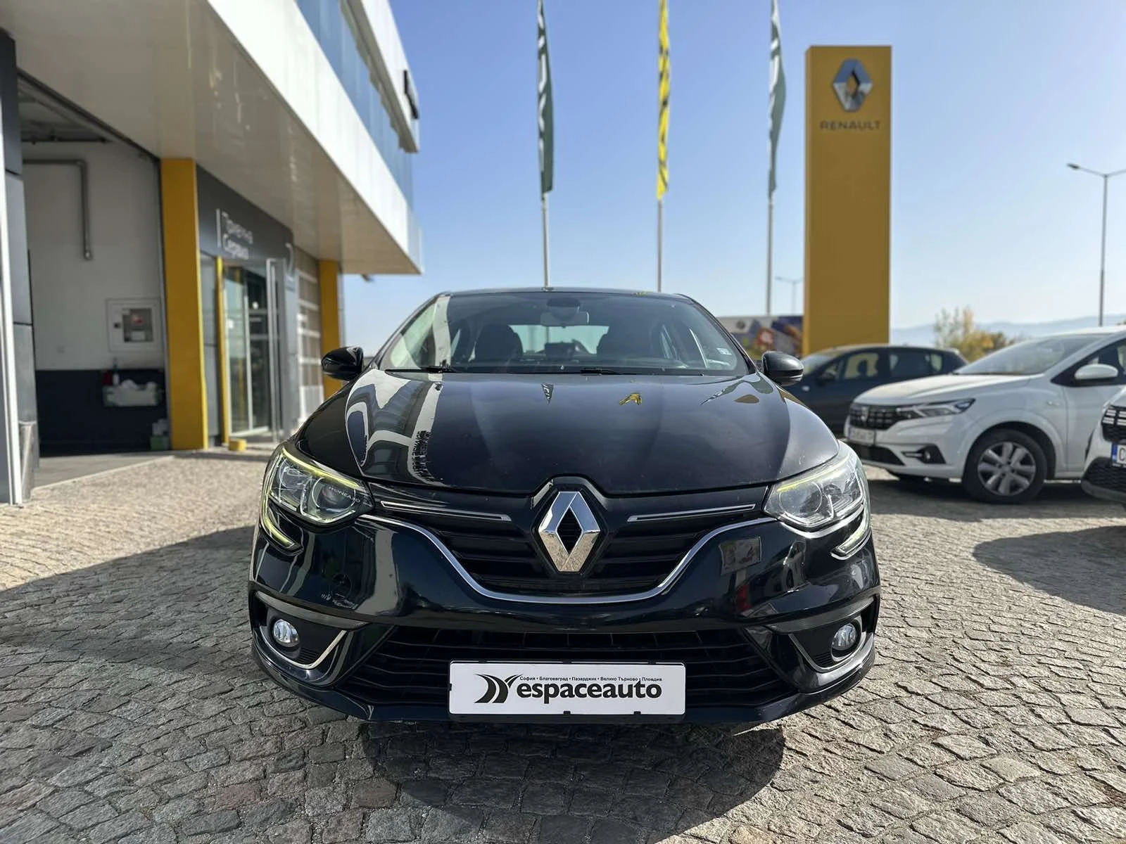 Renault Megane Sedan 1.5 DCi 115к.с - изображение 2