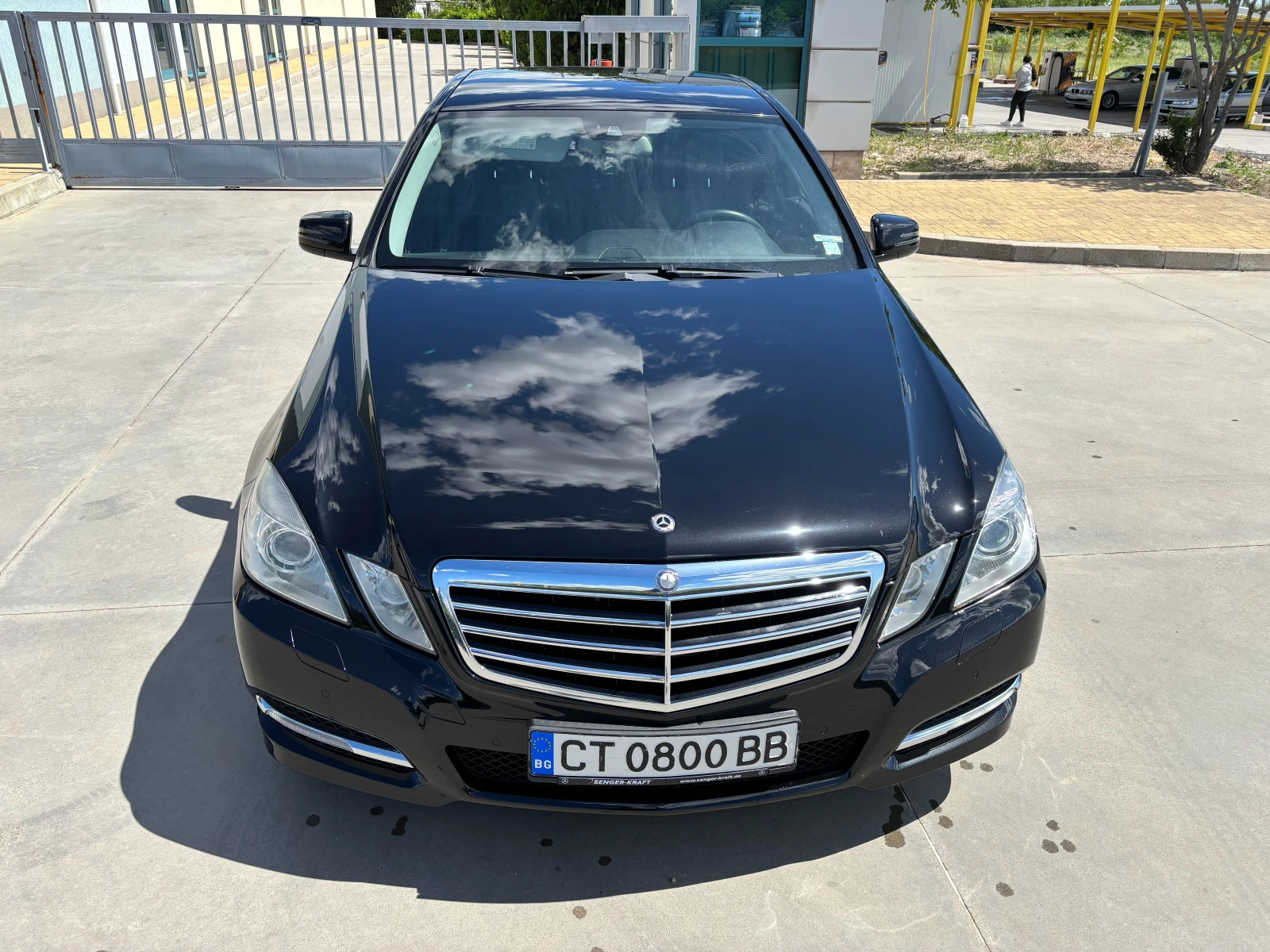 Mercedes-Benz E 200 Турбо - изображение 4