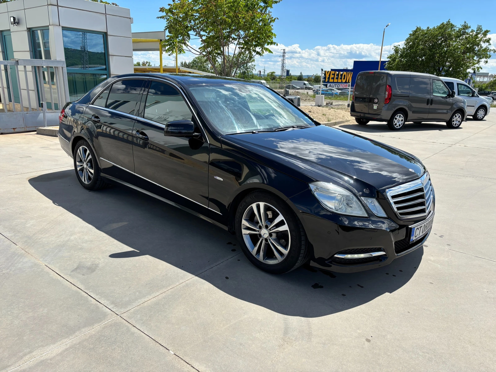 Mercedes-Benz E 200 Турбо - изображение 5