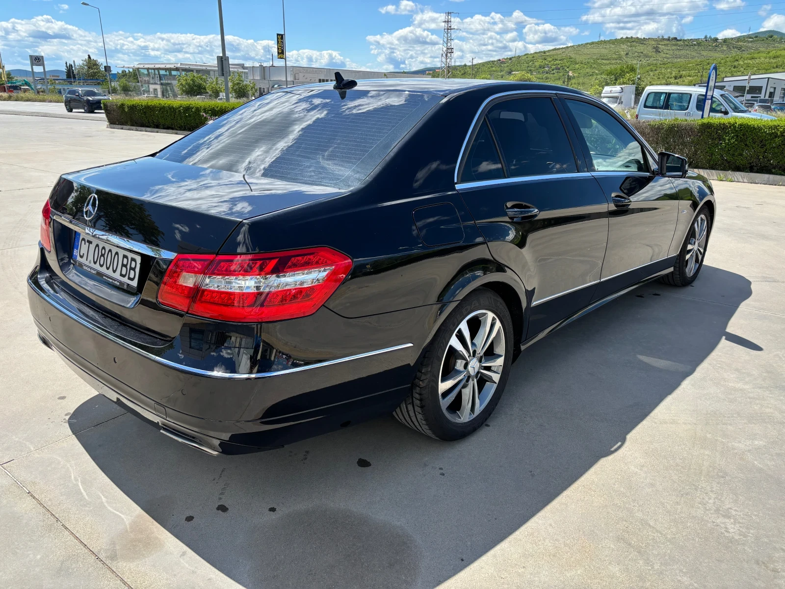 Mercedes-Benz E 200 Турбо - изображение 8