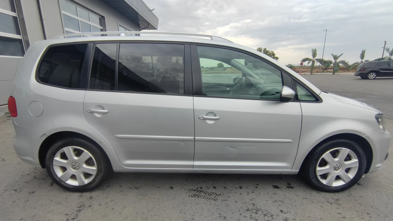 VW Touran 2.0 - изображение 3