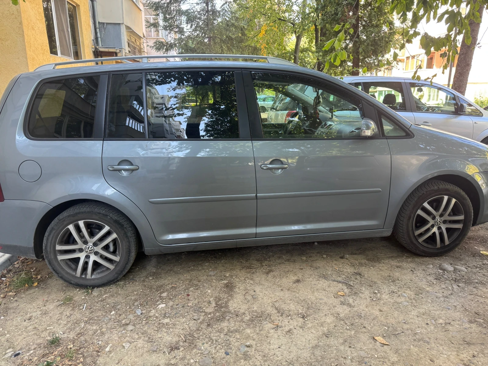 VW Touran  - изображение 3