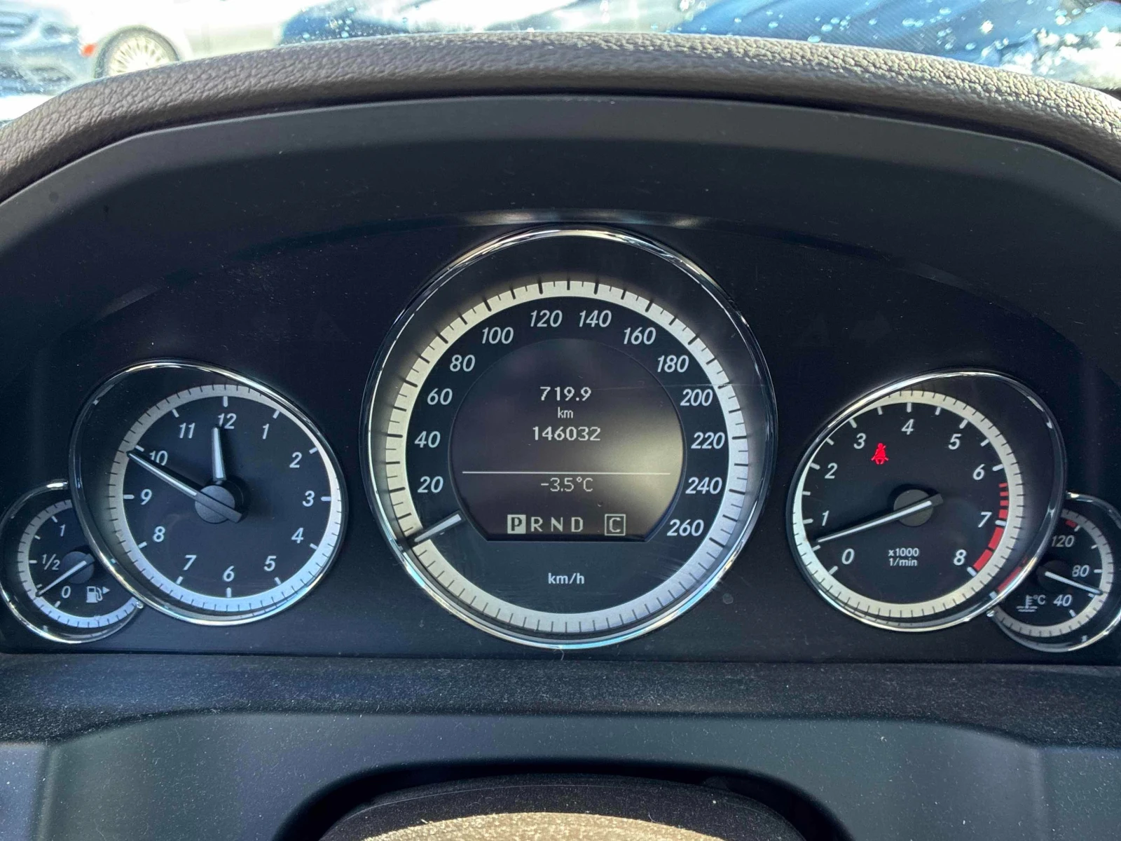 Mercedes-Benz E 350 * * CARFAX * *   * *  | Mobile.bg   11