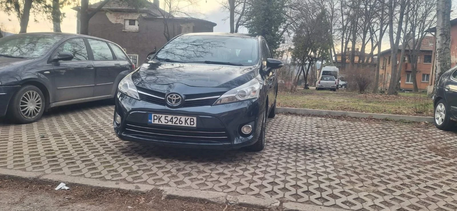 Toyota Verso 2000, снимка 5 - Автомобили и джипове - 53738076