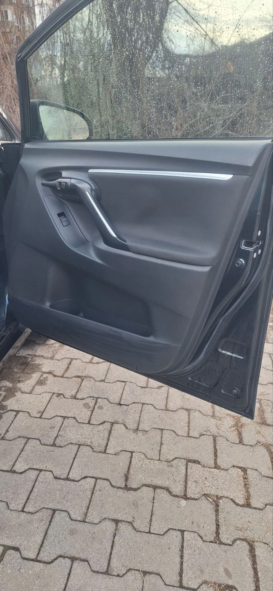 Toyota Verso 2000, снимка 11 - Автомобили и джипове - 53738076