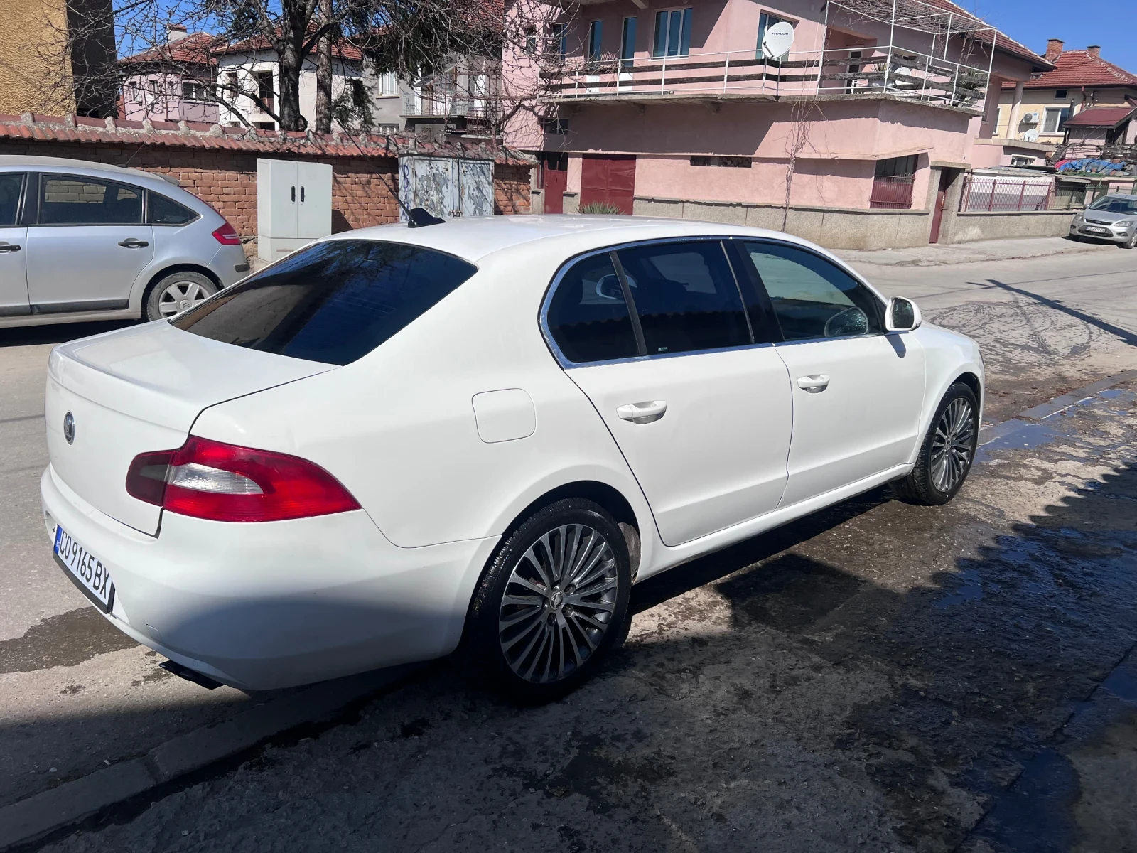 Skoda Superb, снимка 3 - Автомобили и джипове - 53810359