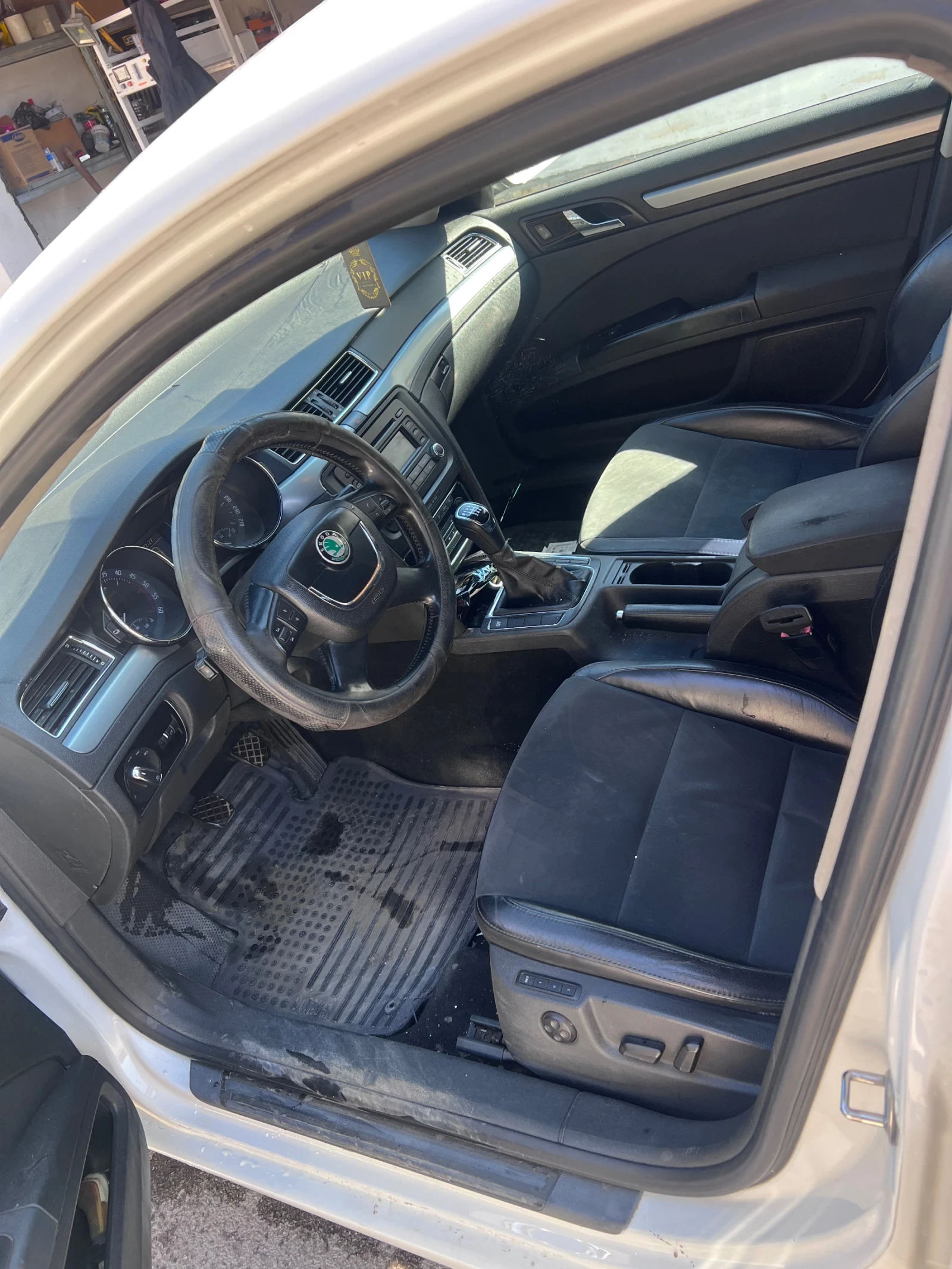 Skoda Superb, снимка 6 - Автомобили и джипове - 53810359