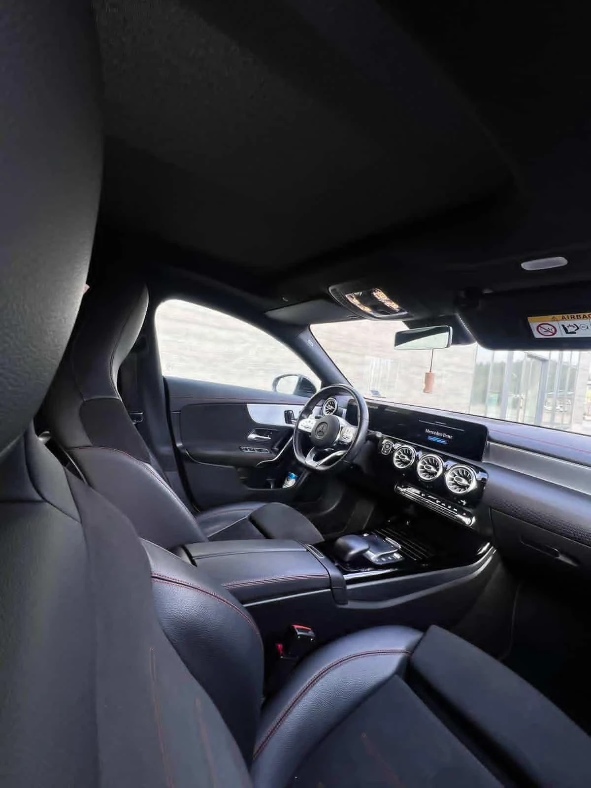 Mercedes-Benz CLA 200, снимка 13 - Автомобили и джипове - 54139945